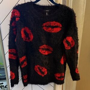 Black and Red Lip Print Sweater Valentines 💌 Eyelash